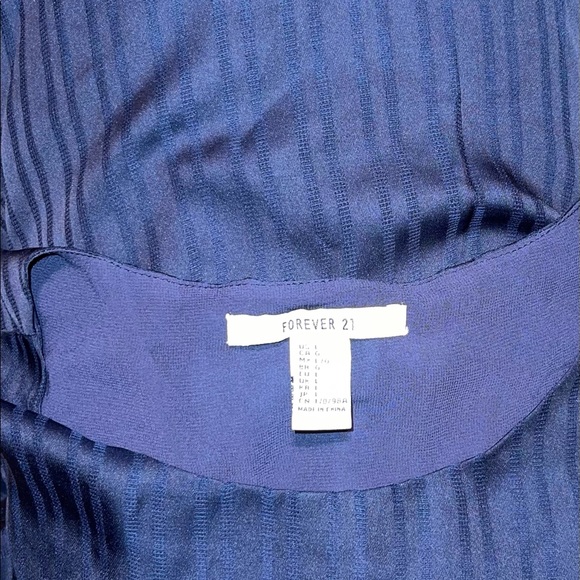 Forever 21 women’s dark blue - Picture 3 of 5